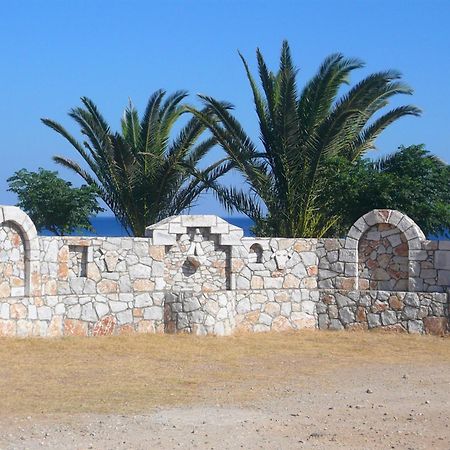 Serenity Hideaway Палеохора Экстерьер фото